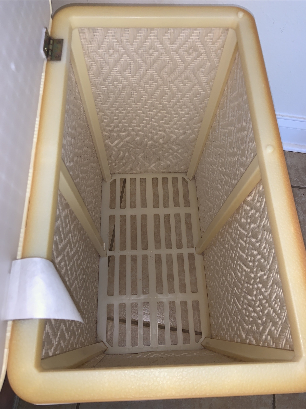 VINTAGE Wicker Hamper by Burlington Basket Company, MCM Hamper, 22.5x20