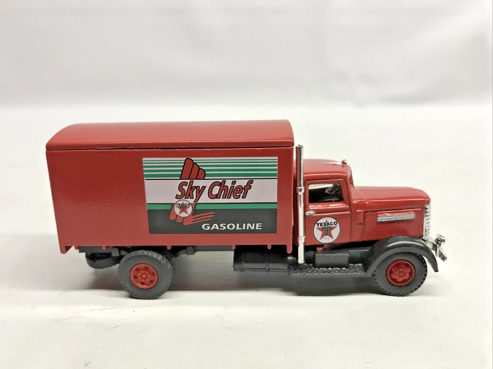 Литой классический грузовик доставки Texaco Peterbilt в масштабе HO IMEX 870174 - Изображение 3 из 4