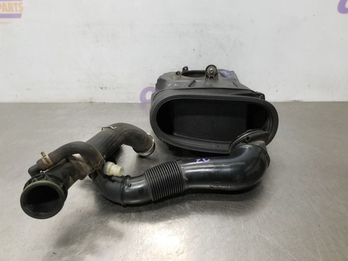 18 2018 PORSCHE MACAN S 3.0L ENGINE AIR CLEANER AIR INTAKE LEFT DRIVER 