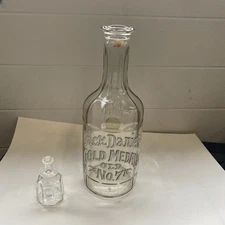 Jack Daniels Gold Medal Old No 7 Large Decanter Bottle Empty Rare CorkTop/tester