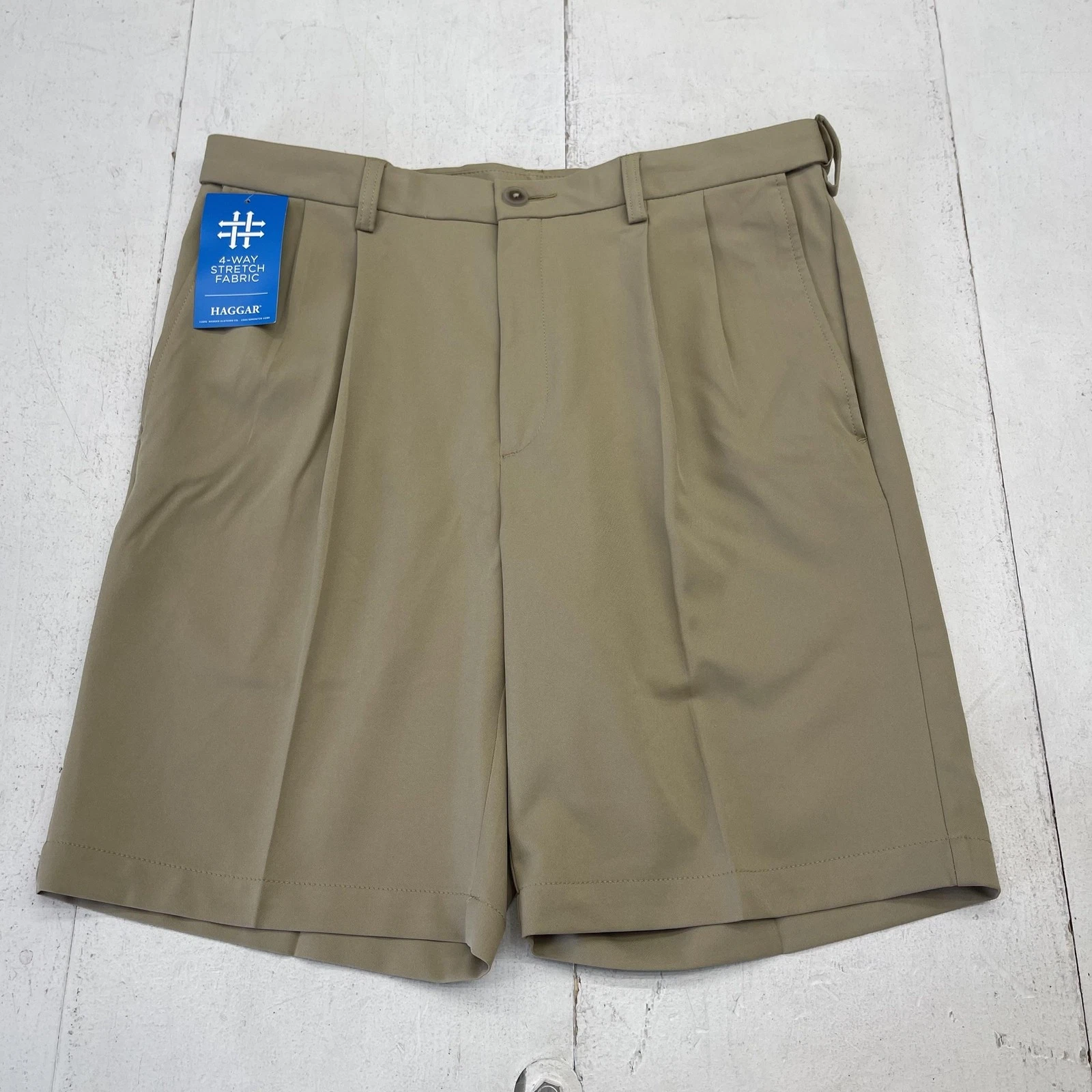 Haggar Cool 18 Pro Shorts Mens 34 Beige Chino Pleated Expandable Waist 10 Inseam