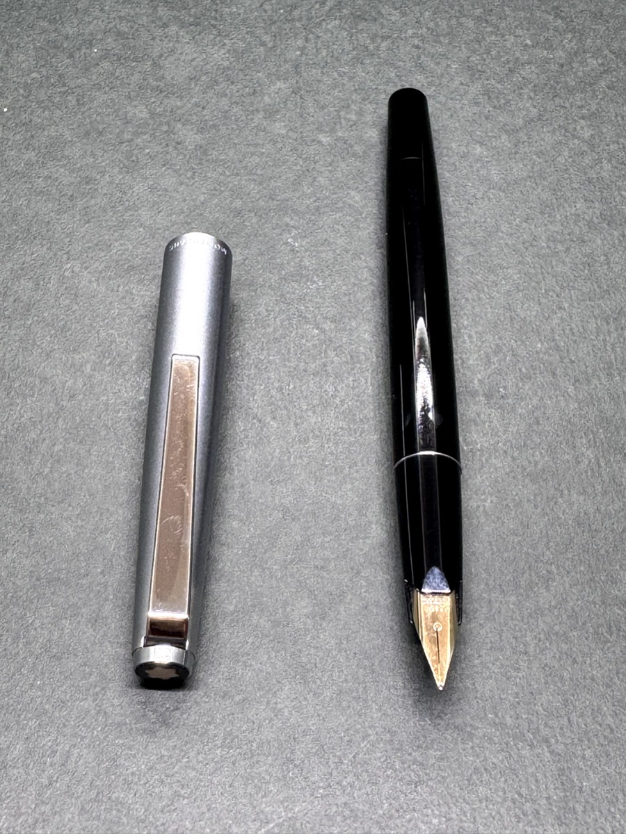 Exc++] MONTBLANC Junior 622 Silver＆Black Vintage Fountain Pen 14K