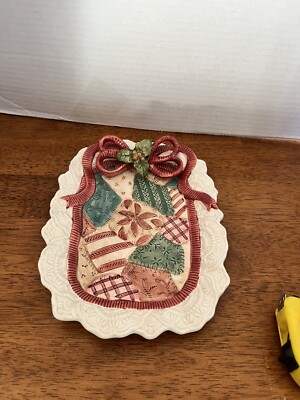 FITZ & FLOYD/  Christmas Quilt  CANAPE PLATE /1992  9'' x 7''