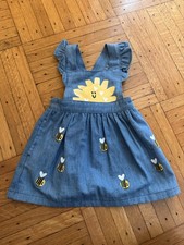 Adorable Stella McCartney denim overall Dress With Bees And Sunshine Size 12M