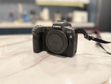 Canon EOS R Mirrorless Digital Camera 30.3MP Wi-Fi Bluetooth Black Body