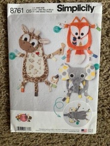 Simplicity Pattern 8761, cute baby bibs