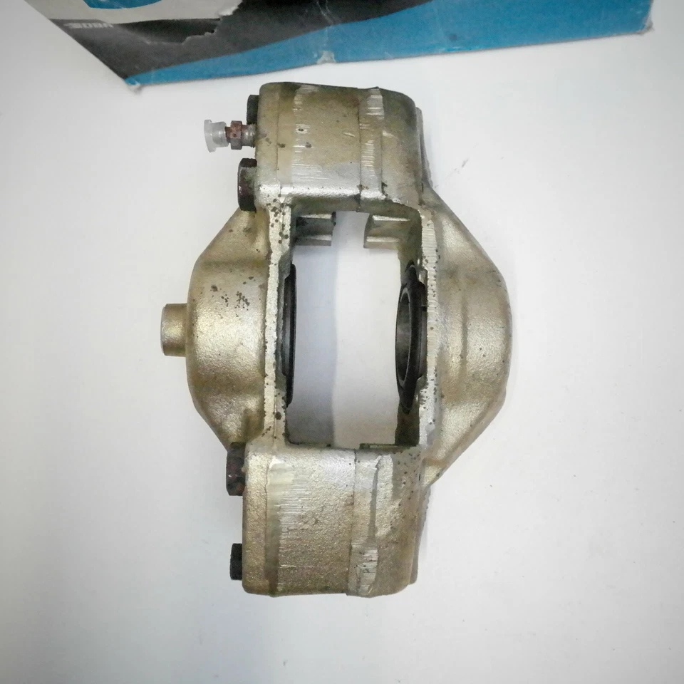 Peugeot 204 304 404 etrier de frein NEUF Bendix 691104B 4400.28 sans consigne - Photo 2/4