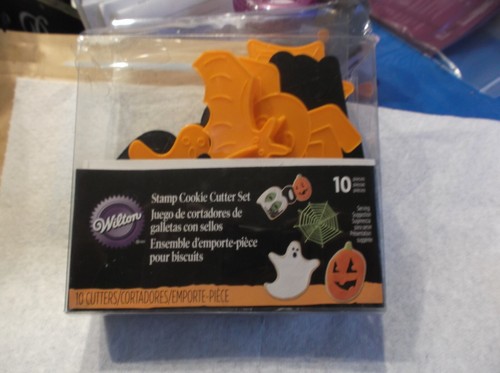 10 tagliabiscotti Wilton in plastica Halloween pipistrello cappello fantasma gatto - Foto 4 di 7