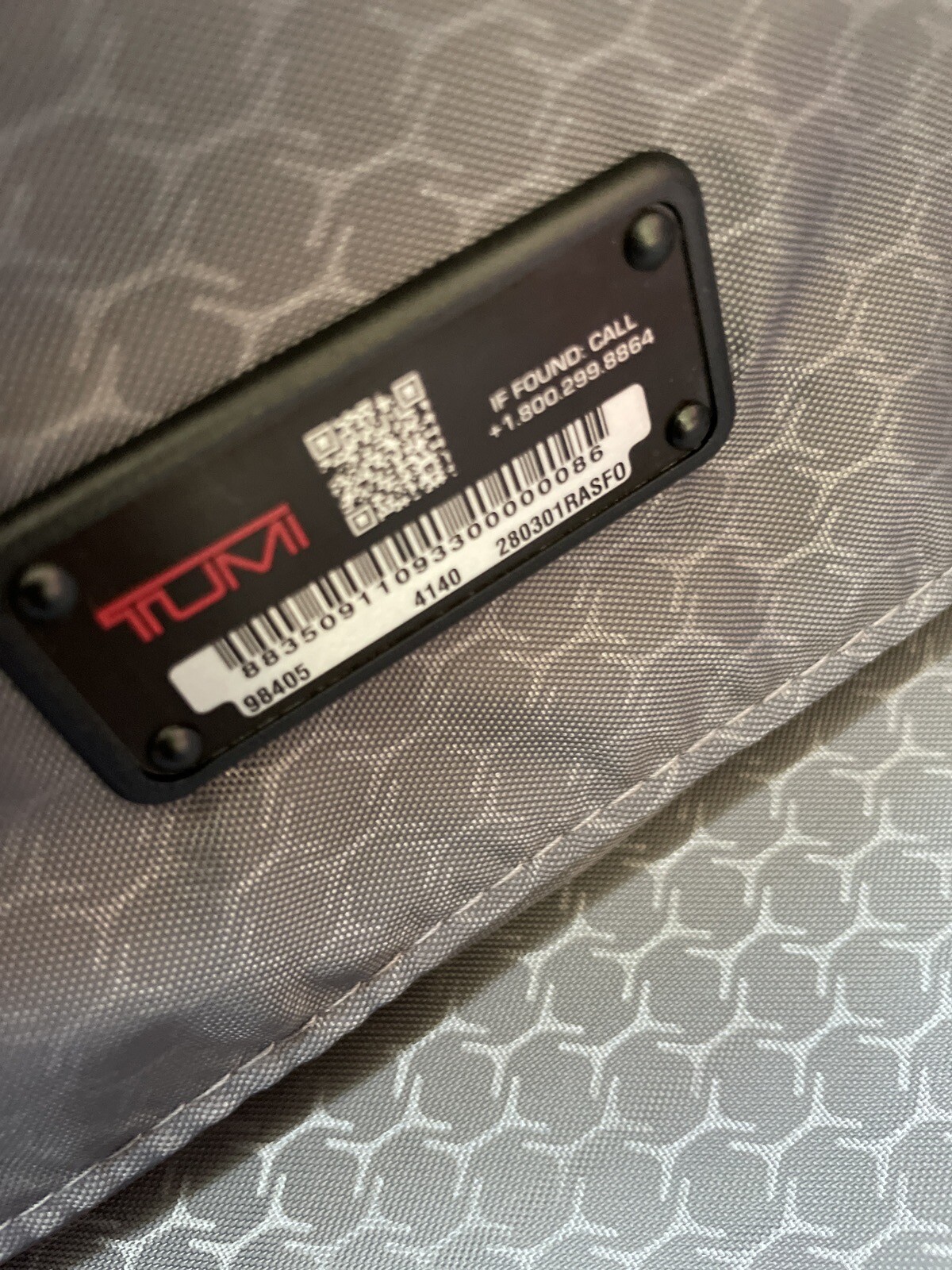 TUMI Vapor International 21&rdquo; Carry On 4 Wheel  Luggage Floral $750 NEW