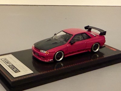ZÜNDMODELL 1:64 NISSAN SKYLINE GT-R R32 PINK 2393
