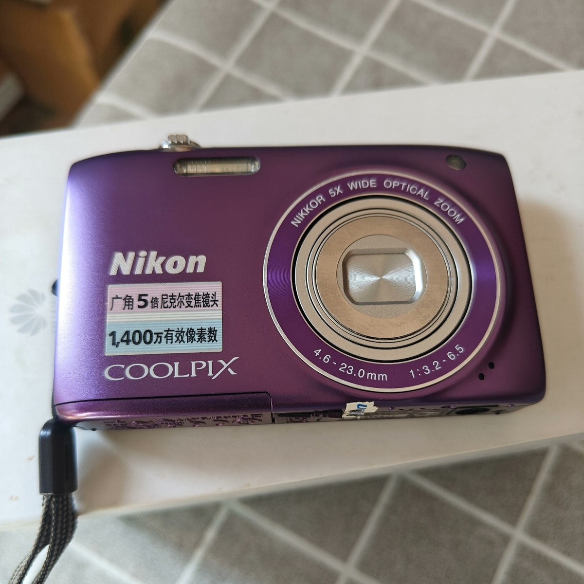 Nikon COOLPIX S3100 Digital Camera 14.0MP Built-in Flash with