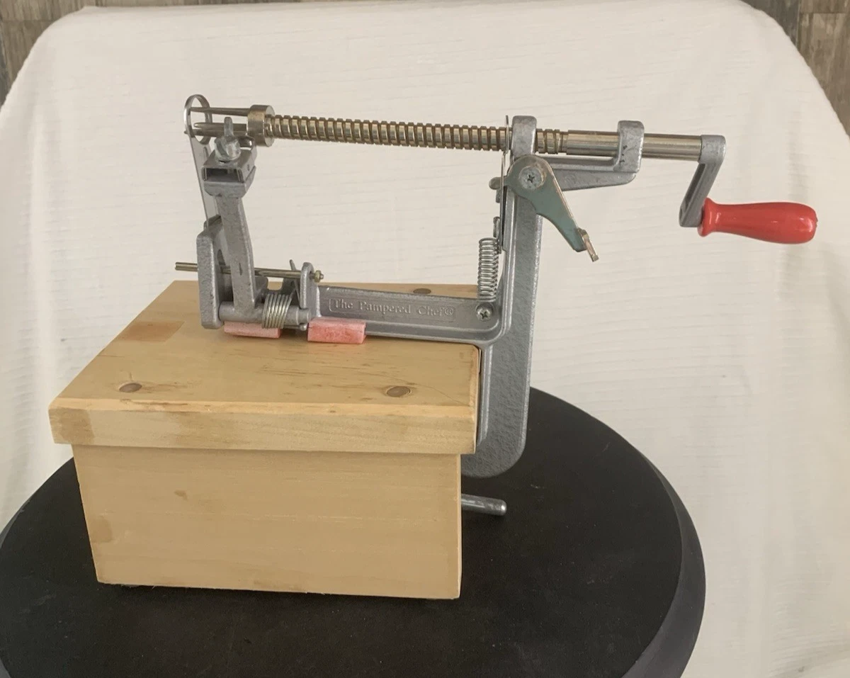 The Pampered Chef Apple Peeler Corer Slicer With 4 In Tall Stand Peels Potatoes