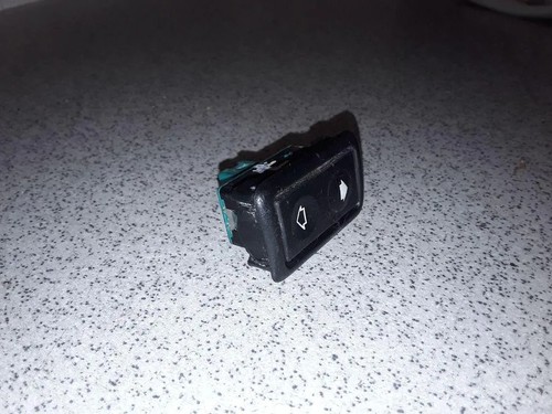 BMW 3 Compact E36 Schalter für Fensterheber hinten links 8365300 1.60 33745459