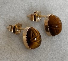 Orecchini vintage in oro giallo massiccio 14 carati con scarabeo intagliato a mano lunghi 1,35 grammi 8,7 mm