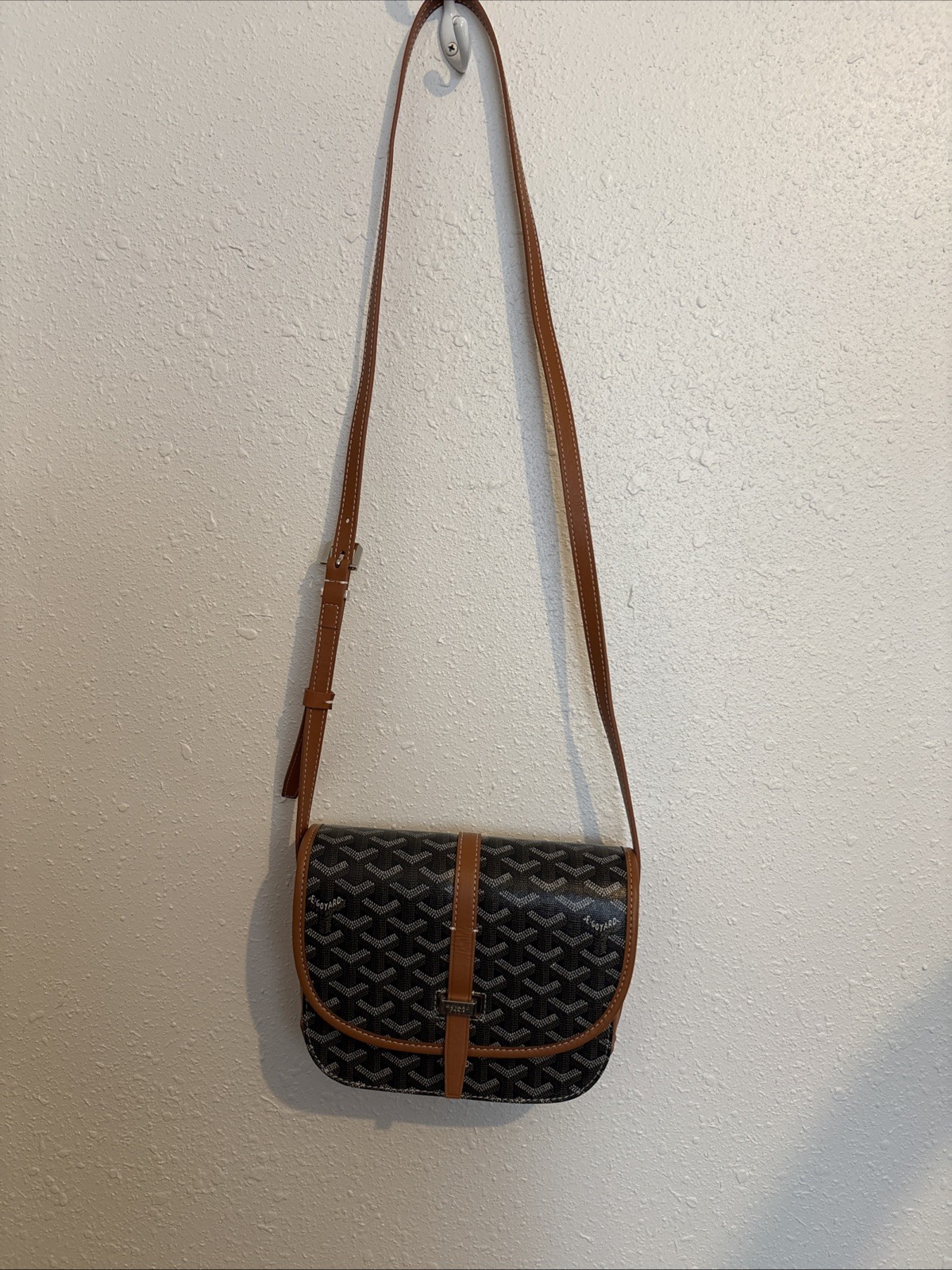 GOYARD GOYARDINE BELVEDEREII BLACK TAN MM MESSENGERBAG. #433