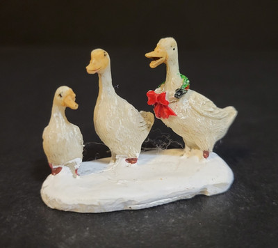 Holiday Time Santas Workbench Christmas Village 3 Ducks Farm Barn Duck Barnyard