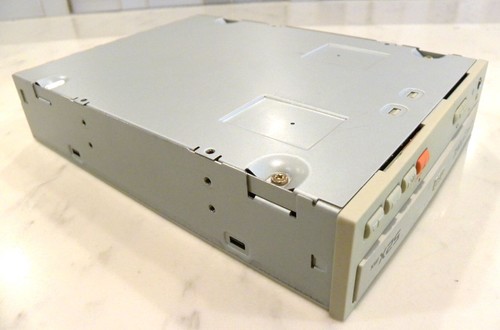 CREATIVE CD5220 Turbo 52X CD-Rom BLASTER MK4108 IDE/PATA Internal Optical Drive - Picture 7 of 8
