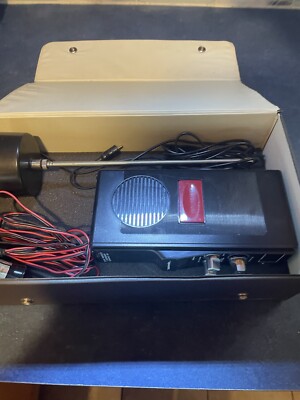 REALISTIC 40 CHANNEL-TWO WAY EMERGENCY CITIZENS BAND SYSTEM, IN Original BOX FS