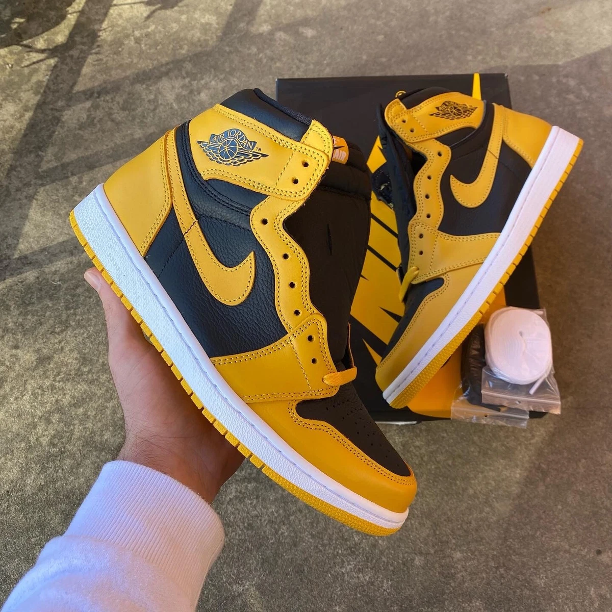 Jordan 1 High Retro OG Pollen - US 10