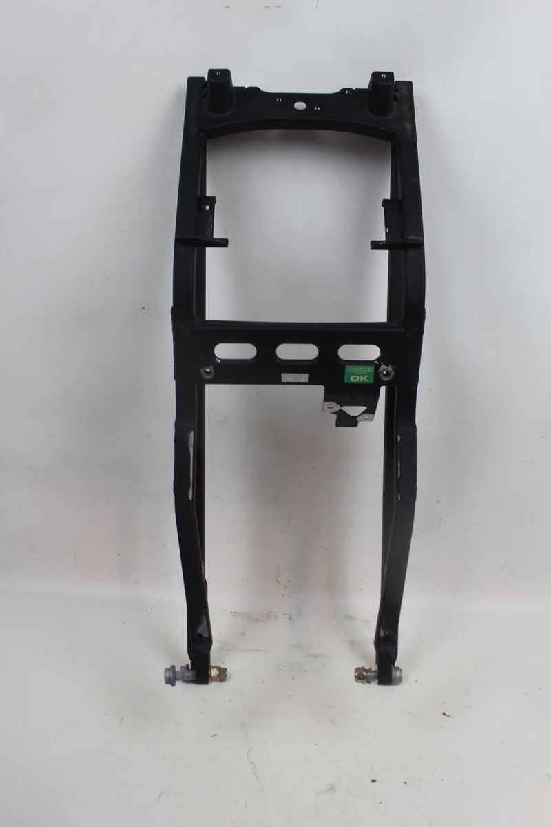 写真 TRIUMPH DAYTONA 650 2004 Lower Triple Tree Yoke Clamp Shaft