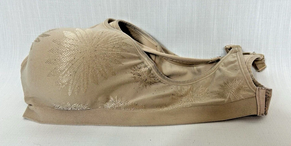 Пара бюстгальтеров Bali 38C Comfort Revolution без проводов бежевый черный 3463 см. фотографии - Изображение 4 из 4