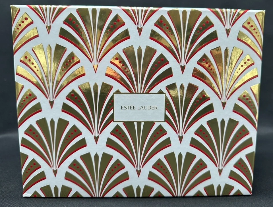 ESTEE LAUDER  DAYWEAR  Moisturizer Hydrating Routine Magical Skincare Gift Set - Image 2 of 4