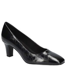Easy Street Poet Women's Pump