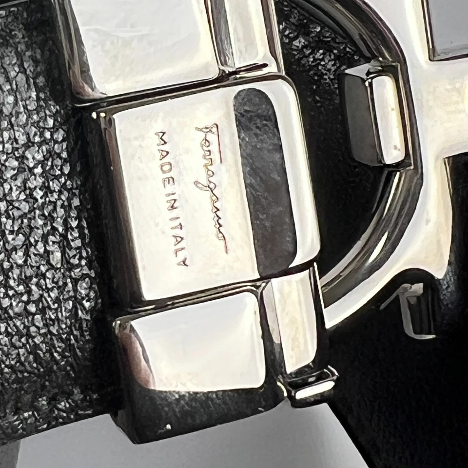 Salvatore Ferragamo Cinturón de Cuero Reversible Hebilla Plateada Marrón Oscuro Negro Pre-o Foto 4 de 4