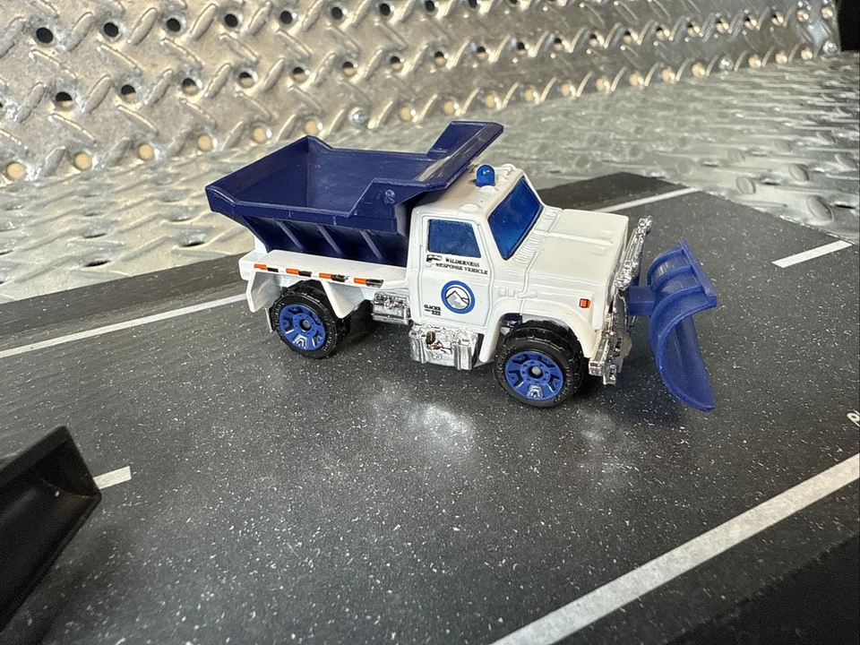 1995 Matchbox Chevrolet Highway Maintenance Грузовик Chevy Highway Dept Лот из 3 - Изображение 4 из 4