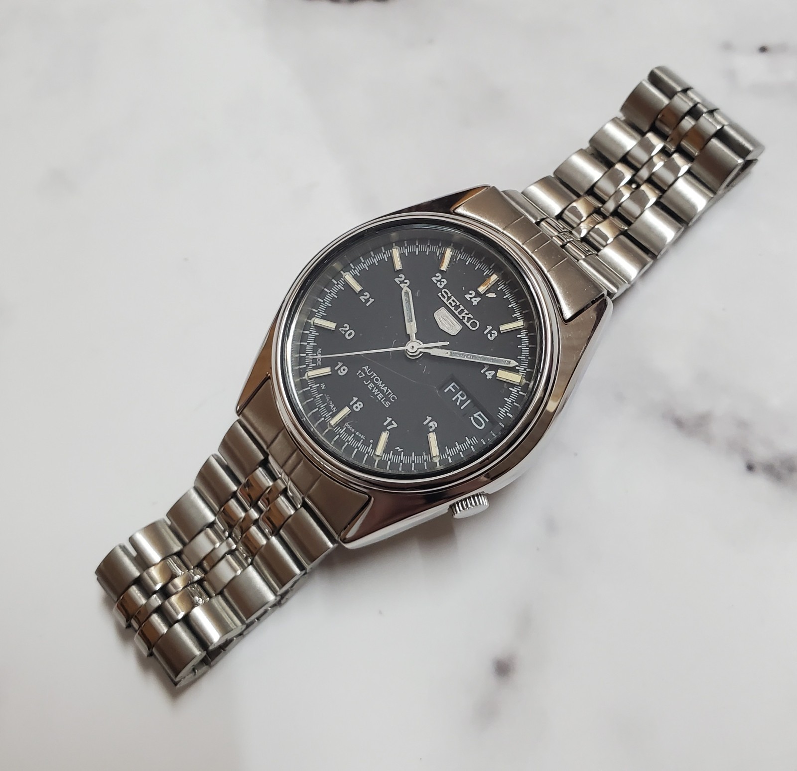 Automatic SKX911 JDM 1995 OEM Ultra Black Seiko Retro Sunburst Rare Vintage Dial - VintageWatches.PK Automatic SKX911 JDM 1995 OEM Ultra Black Seiko Retro Sunburst Rare Vintage Dial - vintagewatches.pk