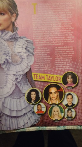 US Weekly Magazine - July 22, 2019 - Team Taylor VS Scooter's Squad Who's Lyin6 - Picture 12 of 24