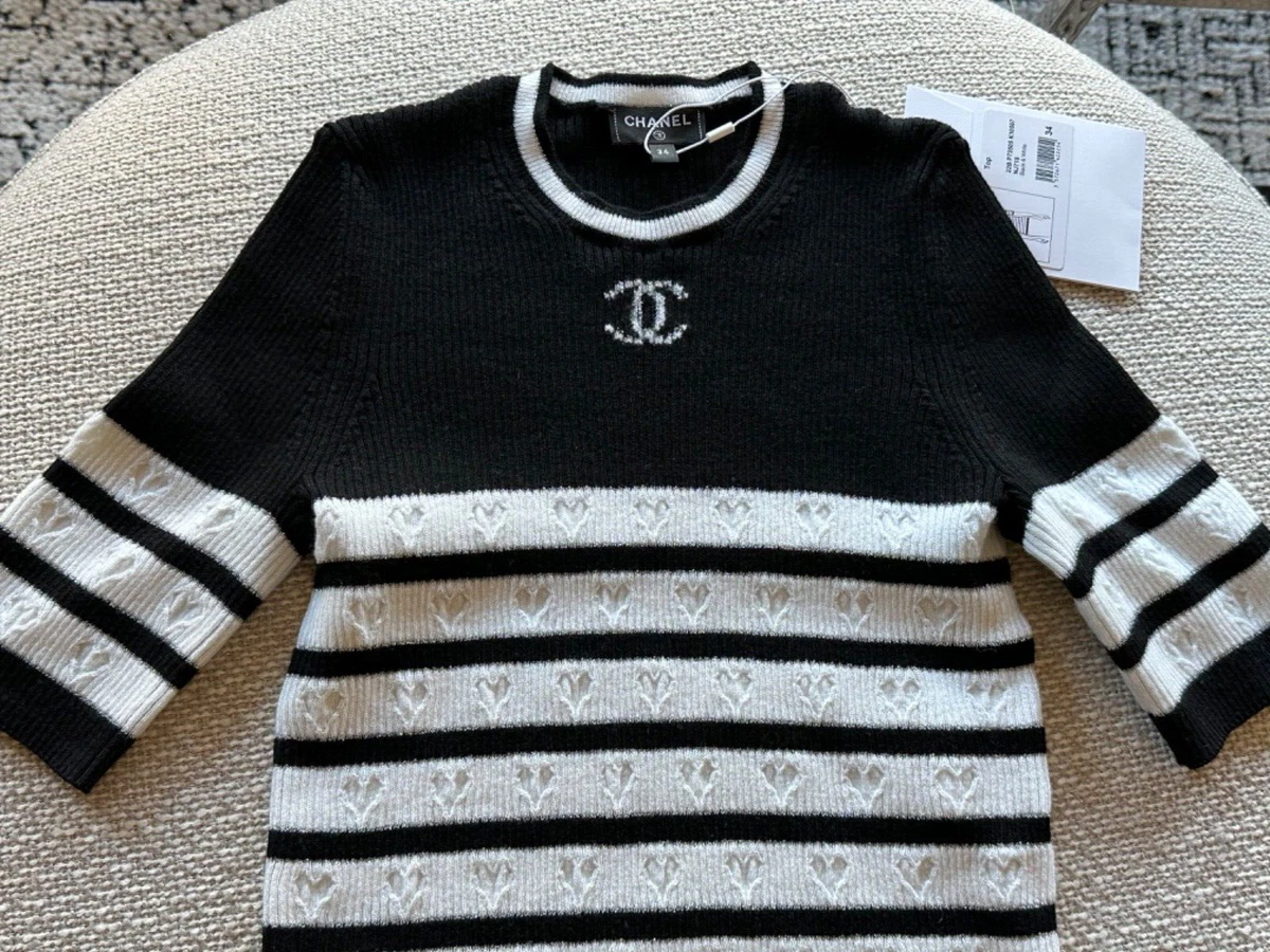 NWT 100%AUTH CHANEL 22B Black&White Cashmere/Cotton Blend Heart Knit Top  Size 34