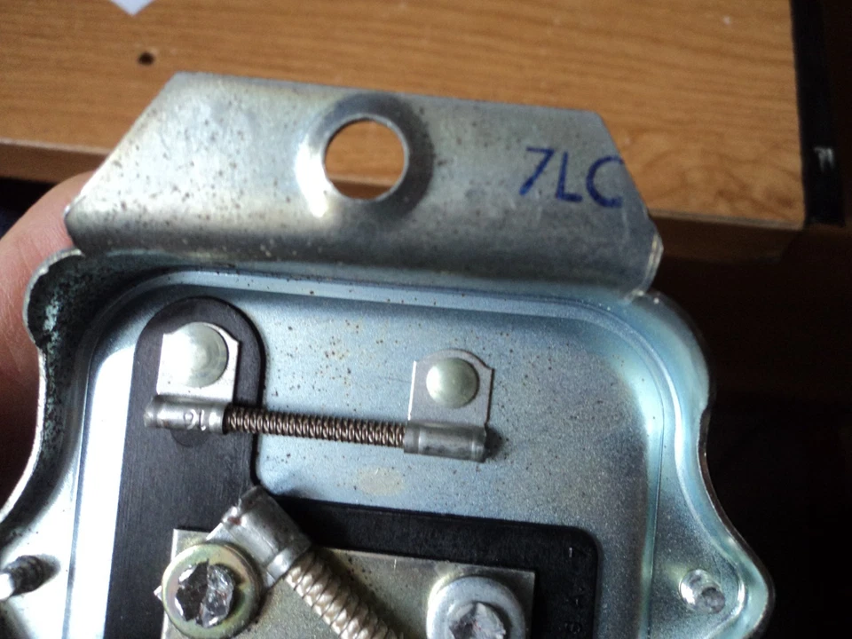 NUEVO NOS Delco Remy Camaro Regulador de Voltaje Chevelle 1119519 Corvette Foto 4 de 4