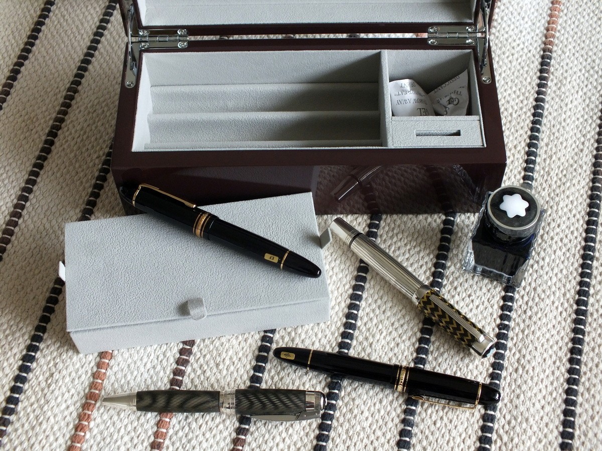 Montblanc Solitaire Petit Prince & Aviator Pen & Ink Brown VIP box