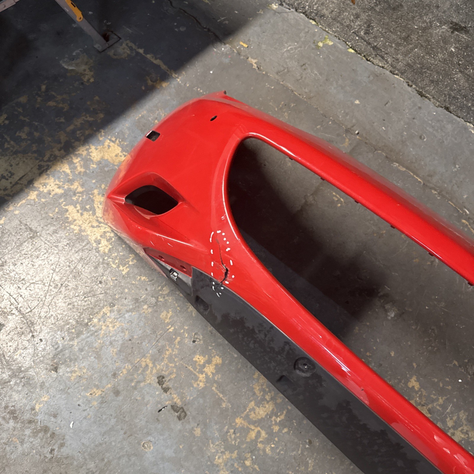 FERRARI CALIFORNIA 2010-2014 FRONT BUMPER USED#3352