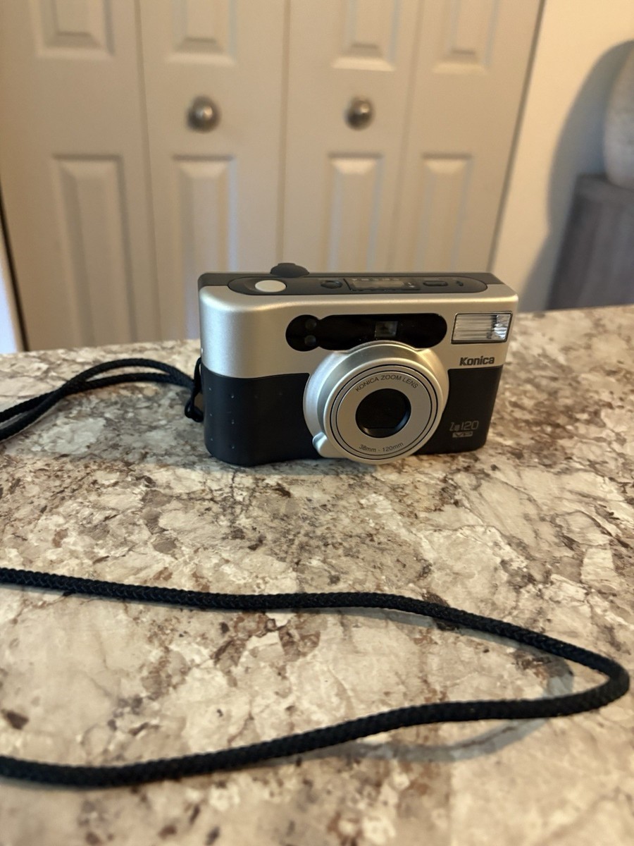 Konica Z-UP 120 VP Point and Shoot Film Camera-WORKS CRACKED LATCH