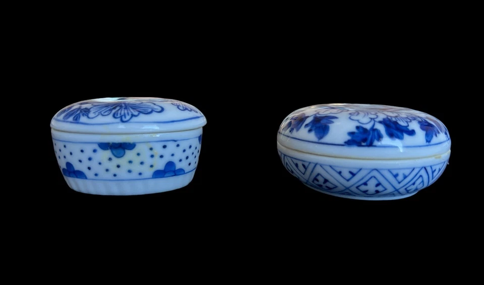 Vintage Chinês Dinastia Qing Azul/Branco Bugigangas/Caixas de Comprimidos com Tampas Conjunto de 2 - Imagem 2 de 4