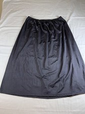 Vanity Fair Women  s Size 28 XL/44 Black Long Slip Side Slit Style 11-158