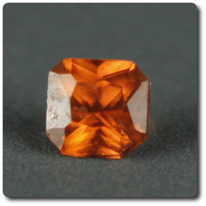 Rhodochrosite rouge orange VVS 0.20 cts bijou sur mesure quotidien