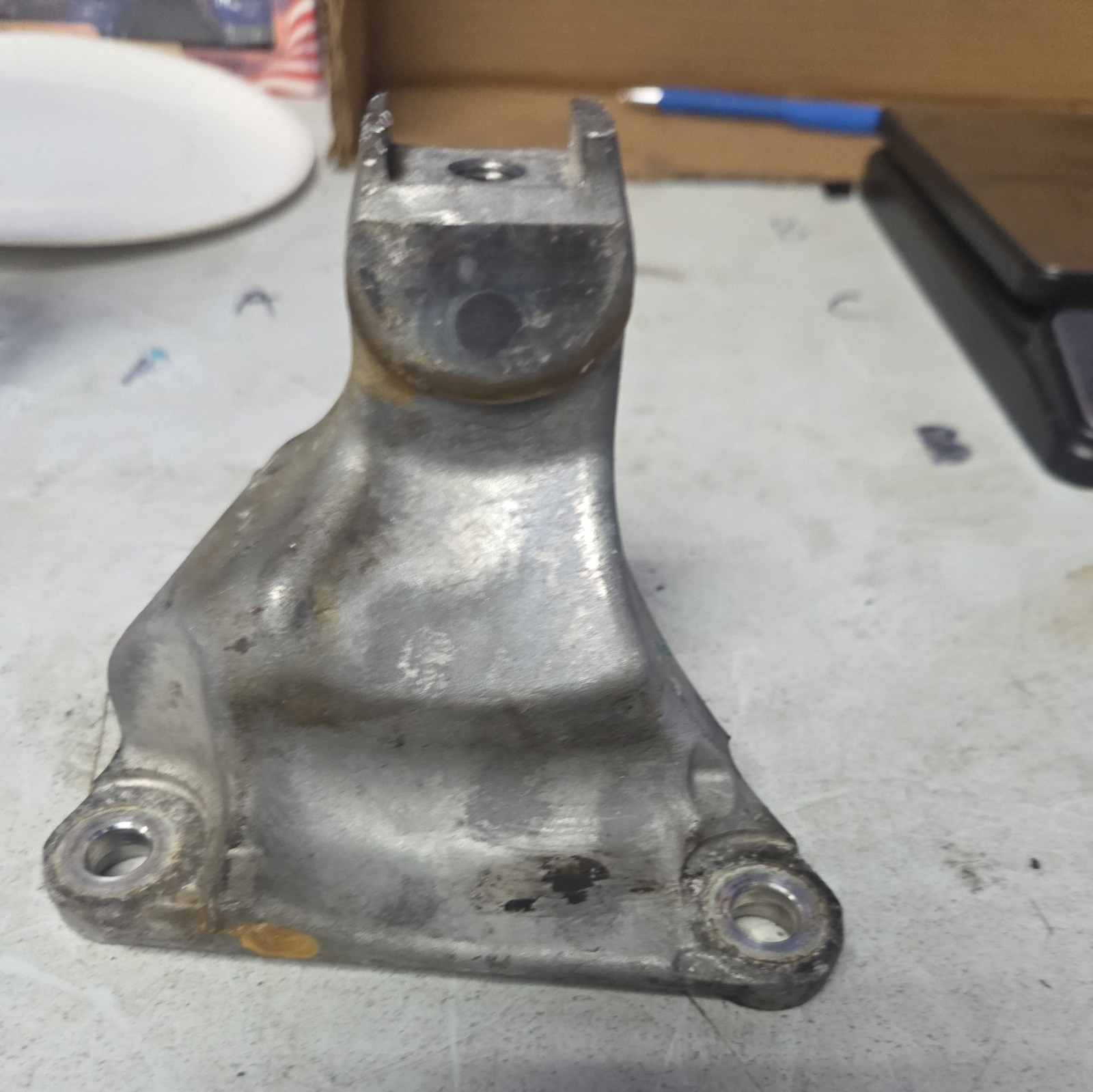 2011-2017 Honda Odyssey Front Engine Mount Base Frame Bracket