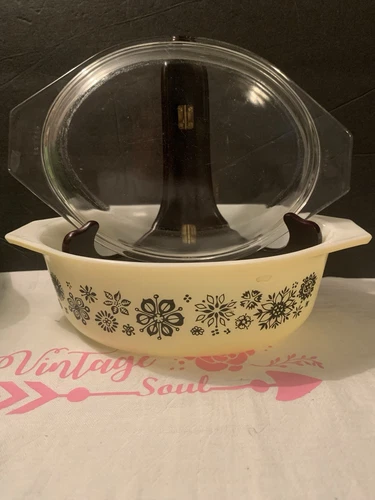 Vintage 1957 Pyrex Promo Pressed Flowers 043 Casserole 1 1/2,qt. w/ Lid