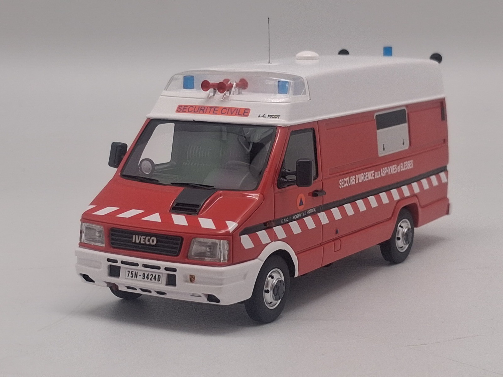 ALERTE IVECO Daily PICOT VSAB Protection civile - Cadeau collector pour passionné