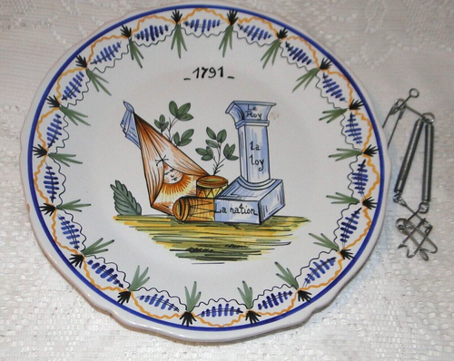 Assiette ancienne décorative décor 1791 Faience de Malicorne LE FAM N23 - Photo 1 sur 5