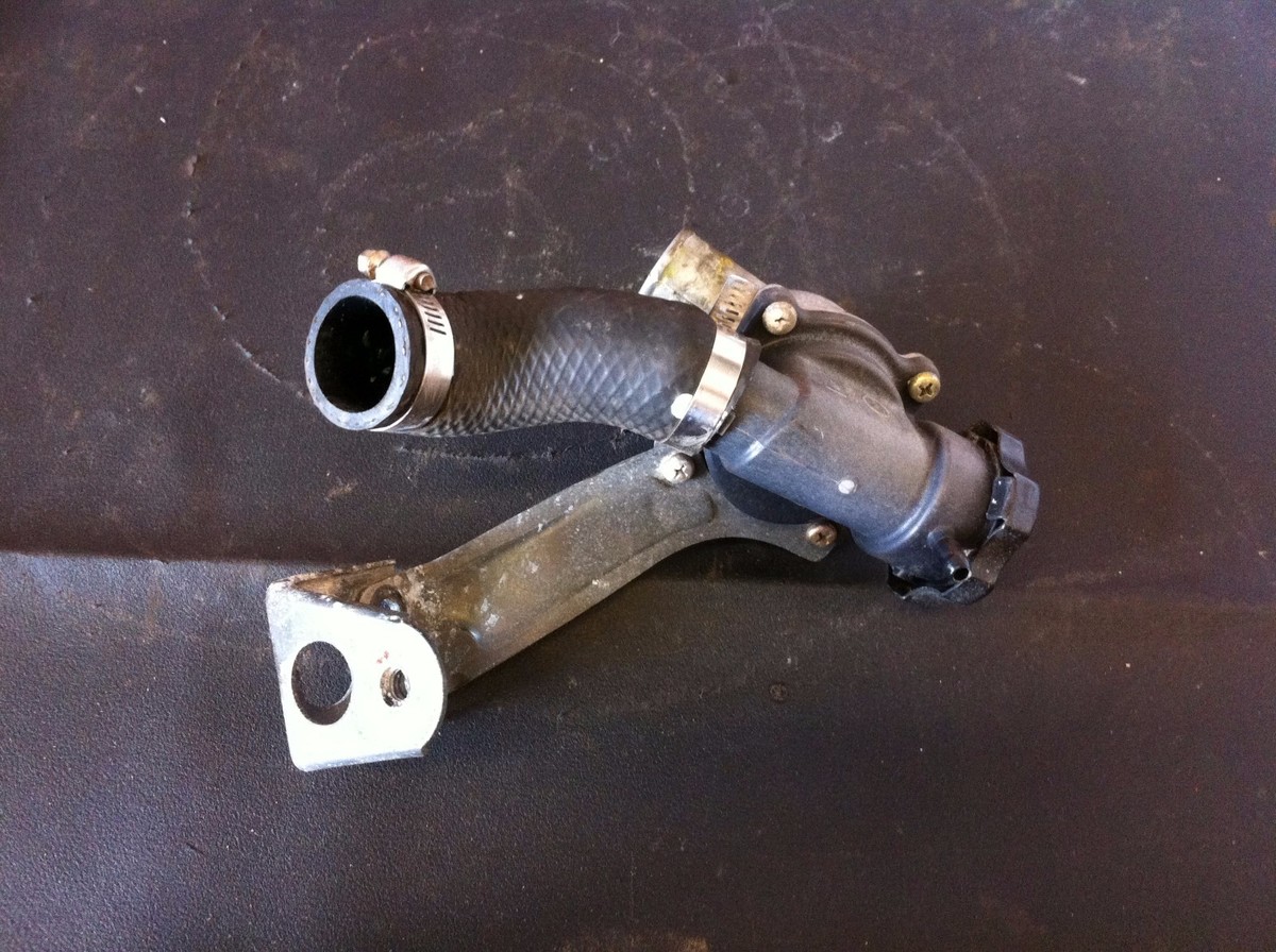 1996 96 Kawasaki Ninja ZX6E ZX6 E ZX600E ZX600 ZX 600 Thermostat