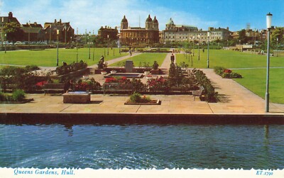 ALTE FARBIGE POSTKARTE, '' KÖNIGINNEN GÄRTEN , RUMPF . '' (0530