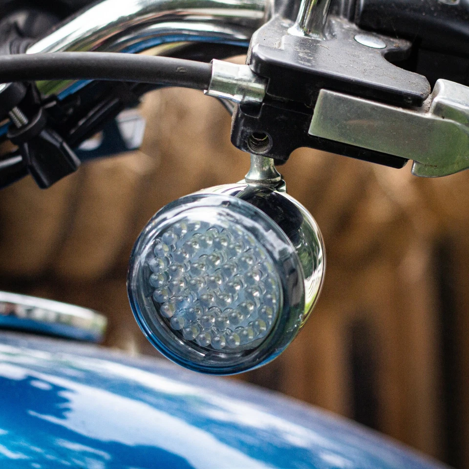 鹰灯 2 英寸 LED 前哈雷戴维森转向信号带光环 DRL 和烟雾镜片 — 第 4/4 张图片