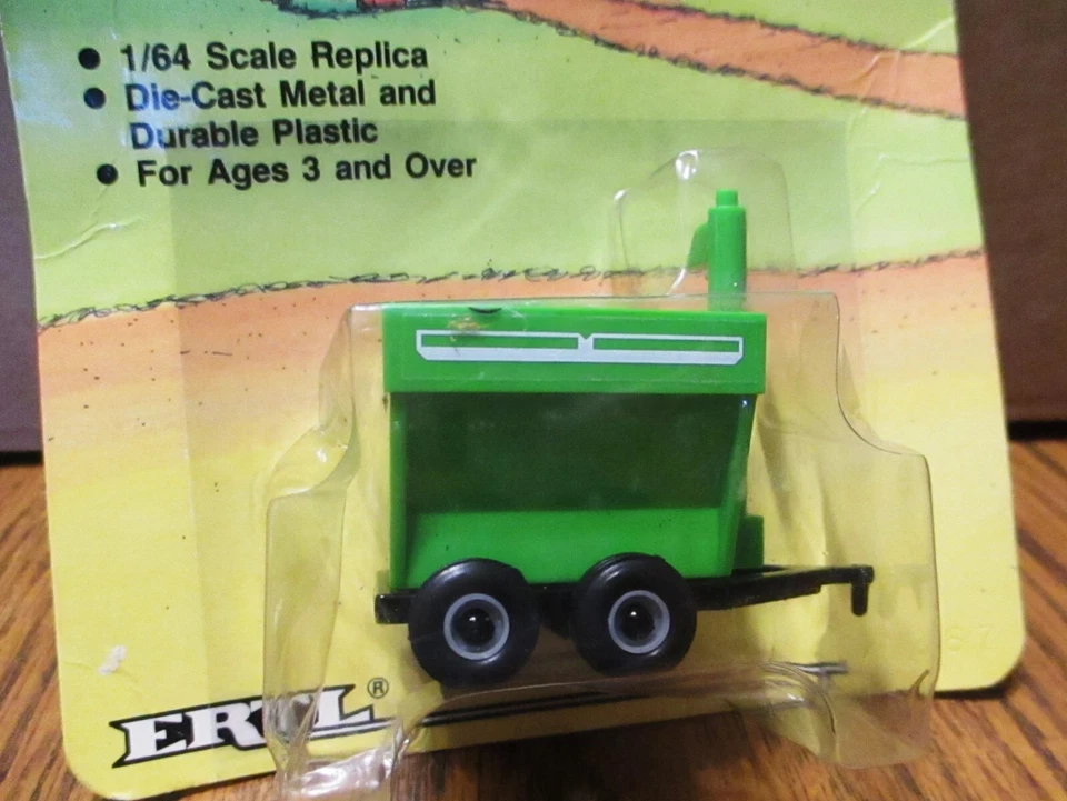 Ertl Farm Toys Grain Cart Feed Wagon 1/64 Farm Implement Green 1986 Deutz Deere - Image 2 of 4