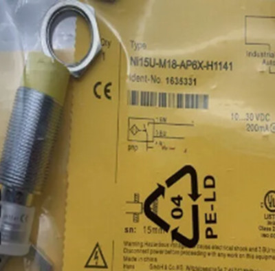 NEW Turck NI15U-M18-AP6X-H1141 Inductive Proximity Sensor, 15mm, Connector