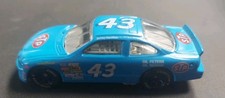 RACING CHAMPIONS 1995 BOBBY HAMILTON STP RICHARD PETTY RACING 1/64 CAR NASCAR 43