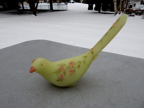 FENTON HAND PAINTED YELLOW URANIUM  GLASS BIRD SIGNED BY B. MONTGOMERY - GLOWS!